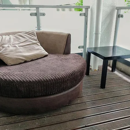 Duplex In With King Size Bed - Long Rates Available Appartement