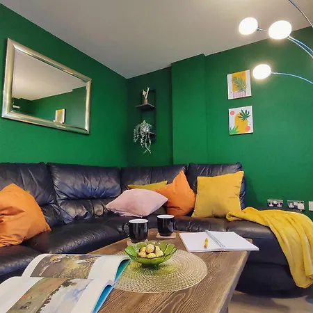 Duplex In With King Size Bed - Long Rates Available Апартаменти *