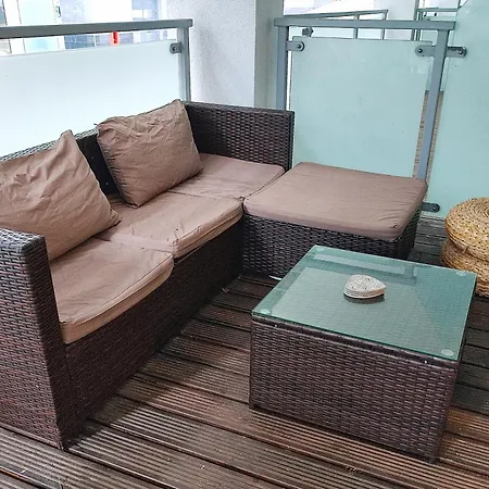 Duplex In With King Size Bed - Long Rates Available Leeds (West Yorkshire)