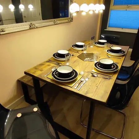 Duplex In With King Size Bed - Long Rates Available