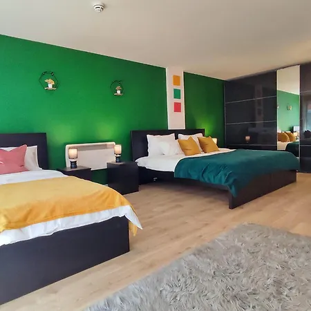 Duplex In With King Size Bed - Long Rates Available Апартаменти