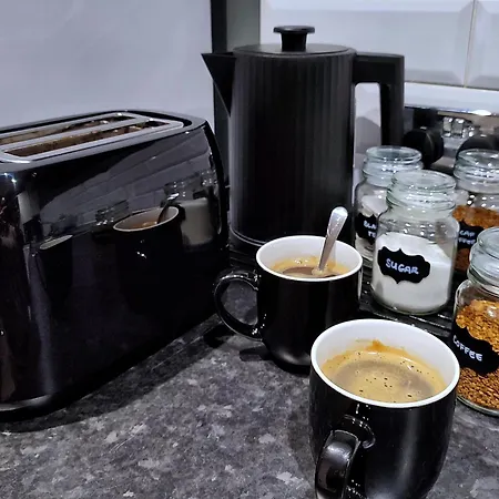 Duplex In With King Size Bed - Long Rates Available * Лідс