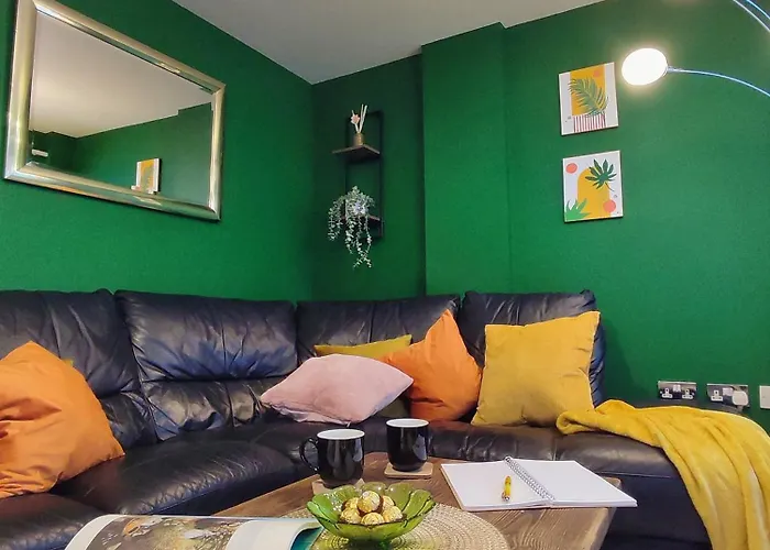 Duplex In With King Size Bed - Long Rates Available Apartment *