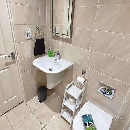 Lejlighed Duplex In With King Size Bed - Long Rates Available *