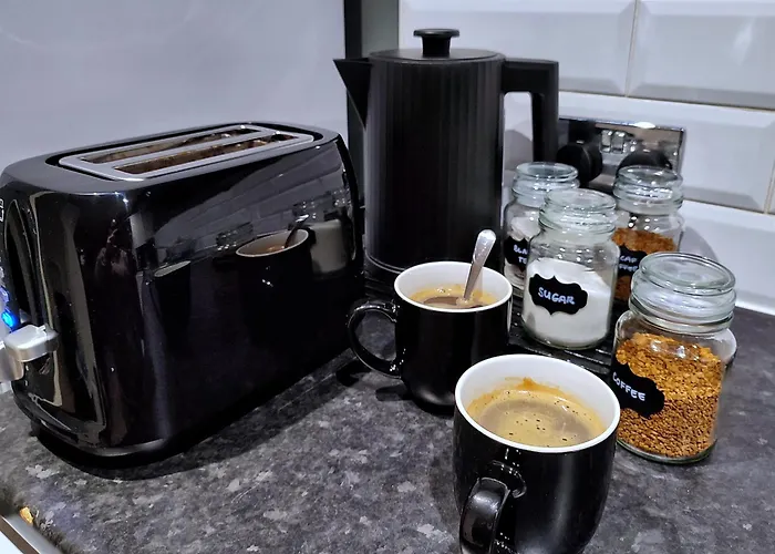 Duplex In With King Size Bed - Long Rates Available * Лідс